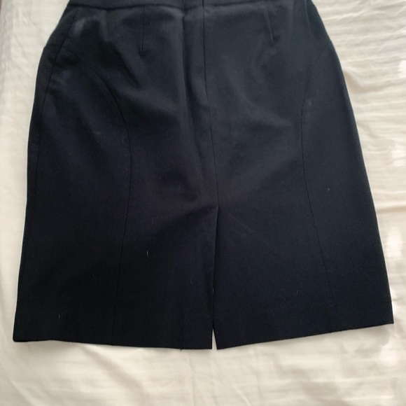 Banana Republic Pencil Skirt - Picture 2 of 4